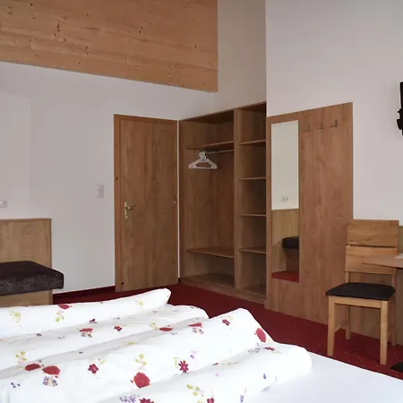 盖思福格兰斯汀膳食旅馆 招待所 3*