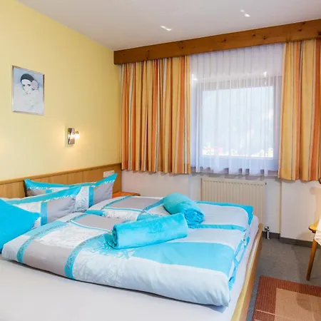 Granstein Πανσιόν Ζόλντεν